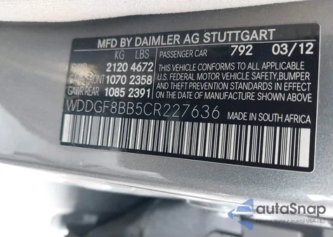 2012 Mercedes-Benz C 300 Sport 4Matic z USA, uszkodzony, nr VIN WDDGF8BB5CR227636